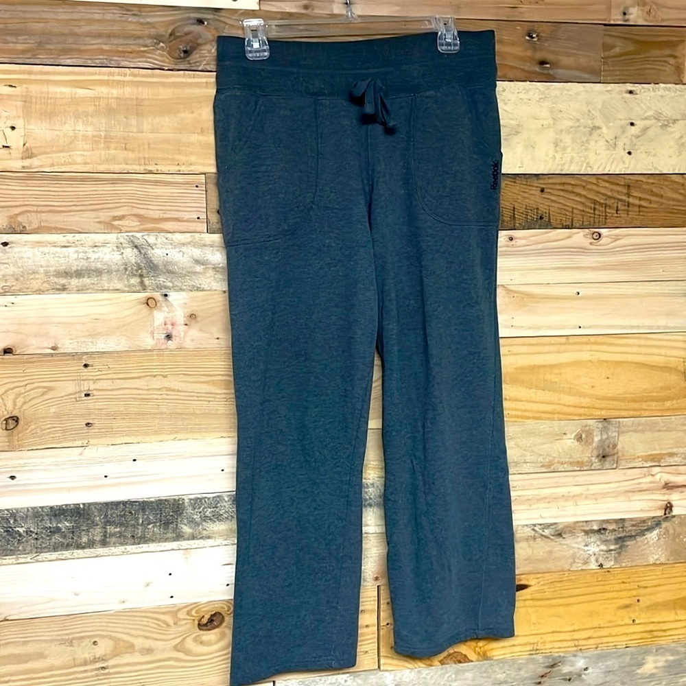 Reebok size medium gray sweatpants with pockets